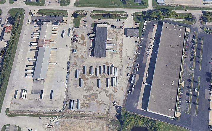 Pictures of Industrial property located at 2889 E Crescentville Rd, Sharonville, OH 45241 for lease - image #1