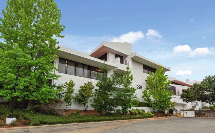 Pictures of Office property located at 299 W Hillcrest Dr, Thousand Oaks, CA 91360 for lease - image #1