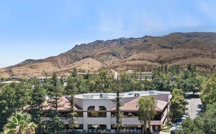 Pictures of Office property located at 30141 Agoura Rd, Agoura Hills, CA 91301 for lease - image #1