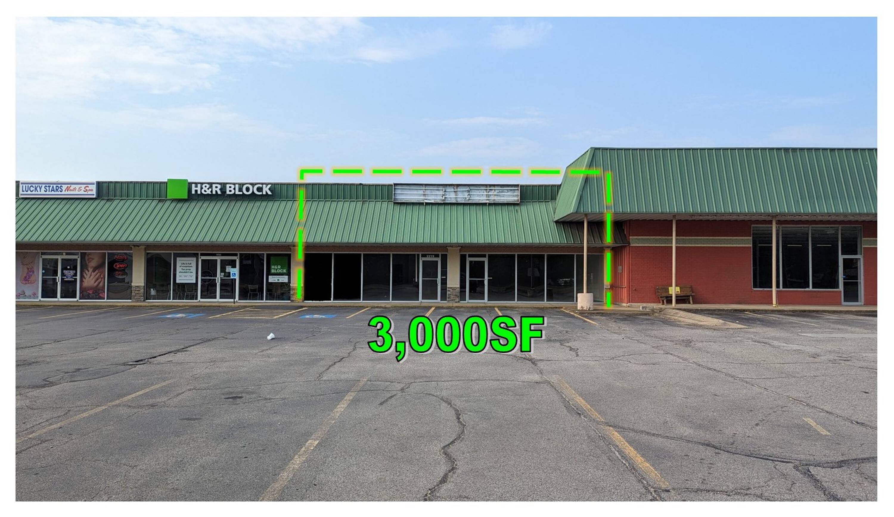 2221 W Beebe Capps Expy, Searcy, AR 72143