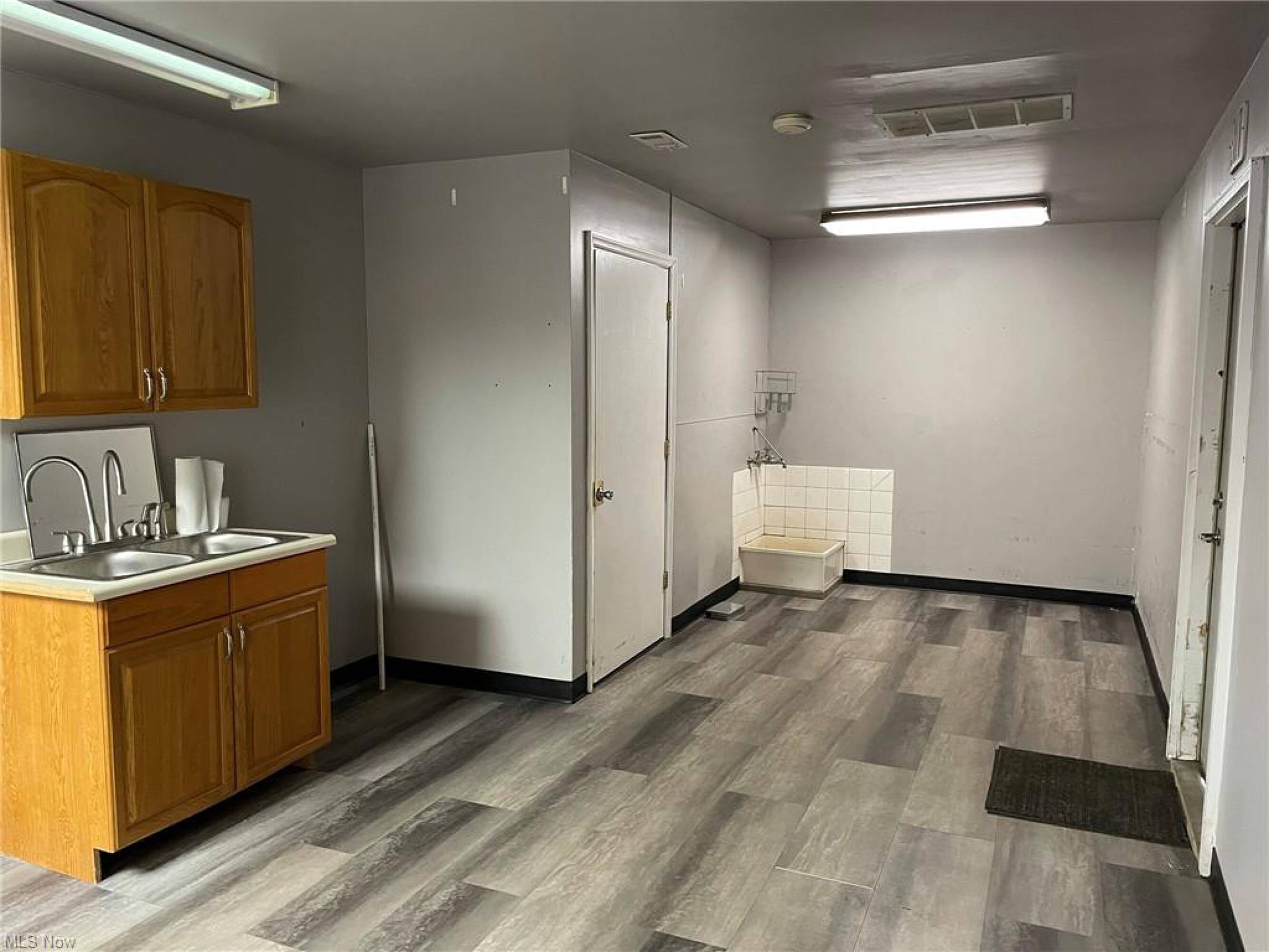 1227 Garfield Ave, Parkersburg, WV 26101