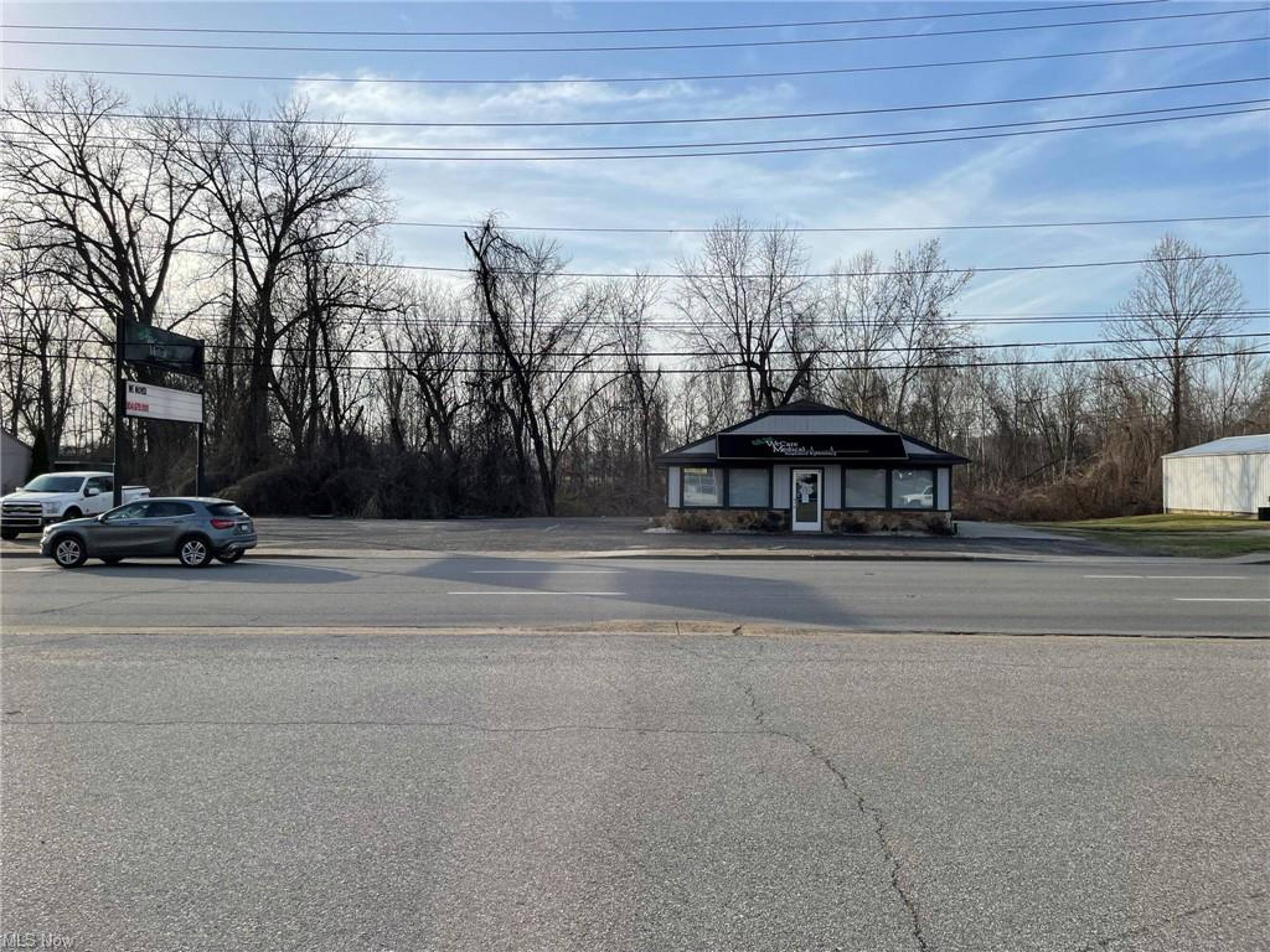 1227 Garfield Ave, Parkersburg, WV 26101