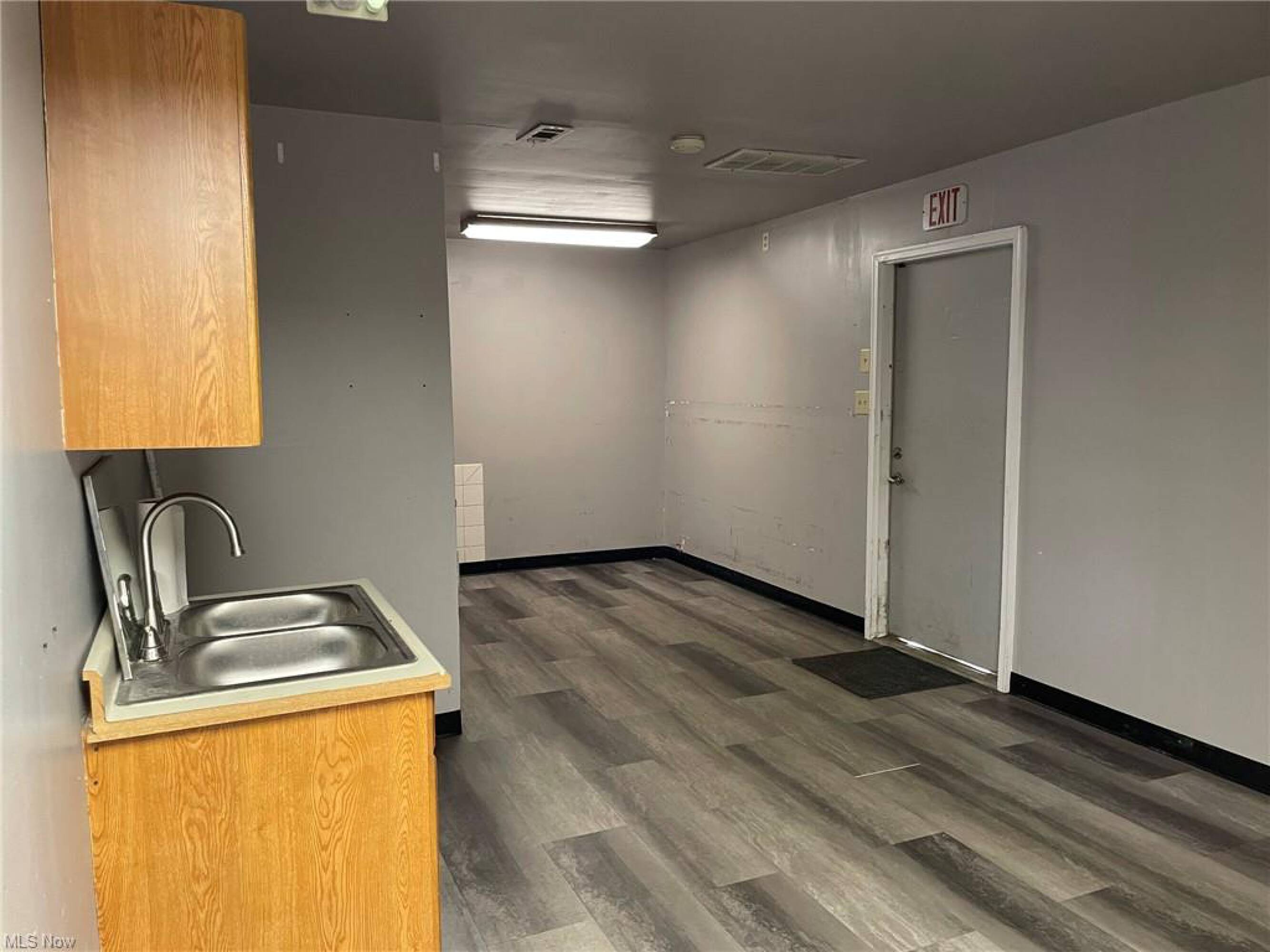 1227 Garfield Ave, Parkersburg, WV 26101