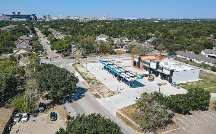 Pictures of Retail property located at 1103 Welsh Ave, College Station, TX 77840 for lease - image #1