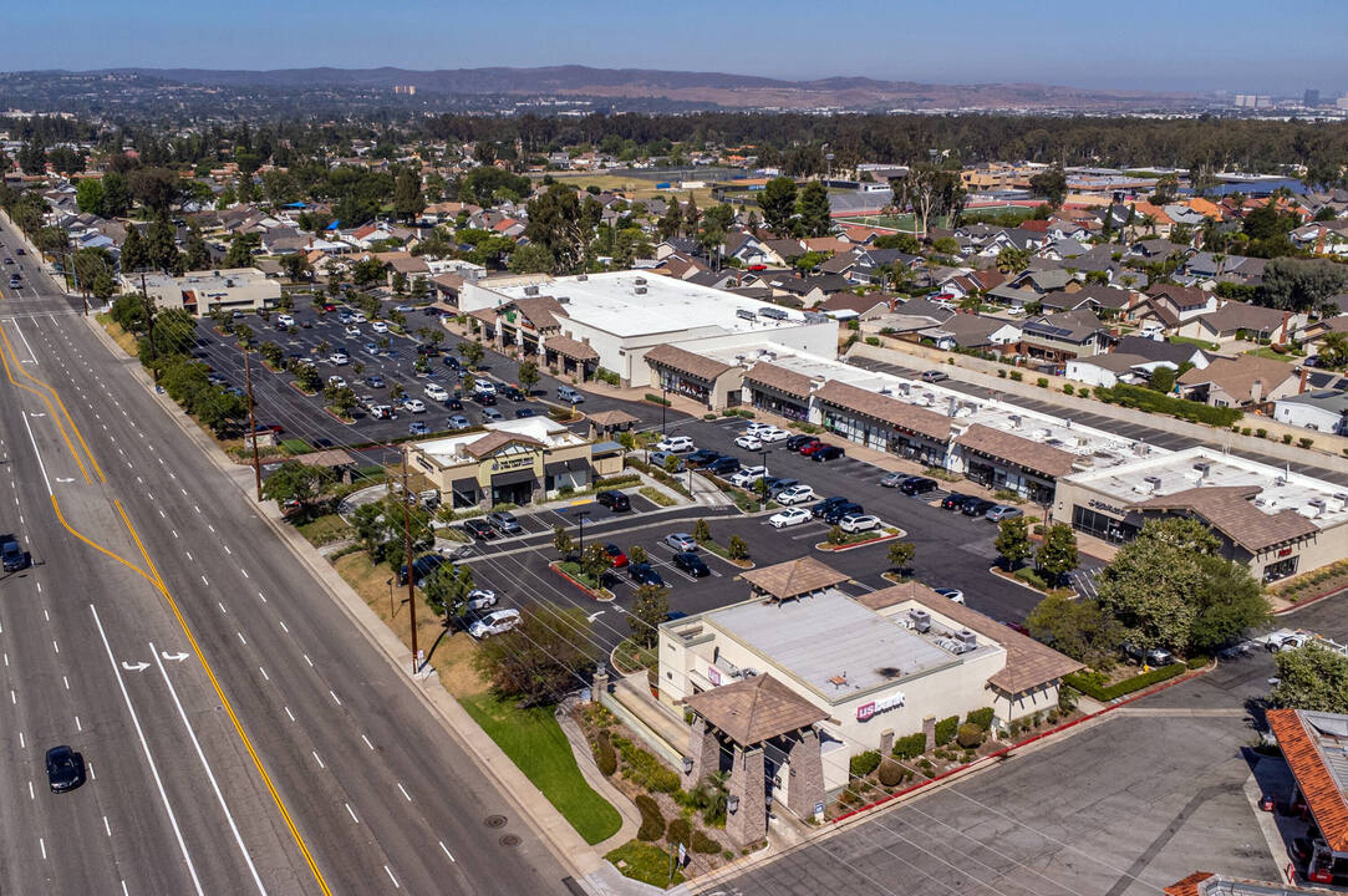 22475 El Toro Rd, Lake Forest, CA 92630