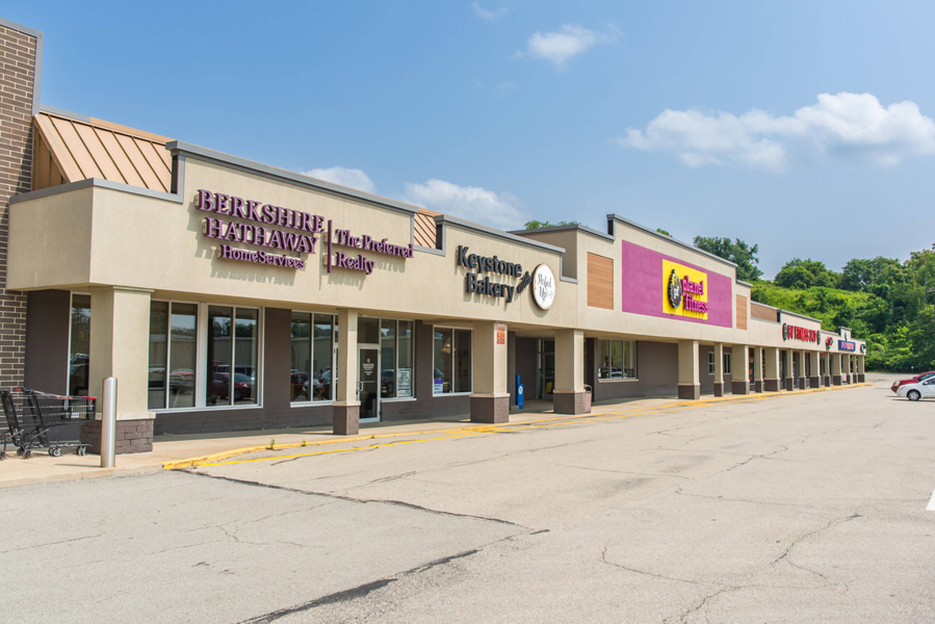 780 Rostraver Rd, Belle Vernon, PA 15012