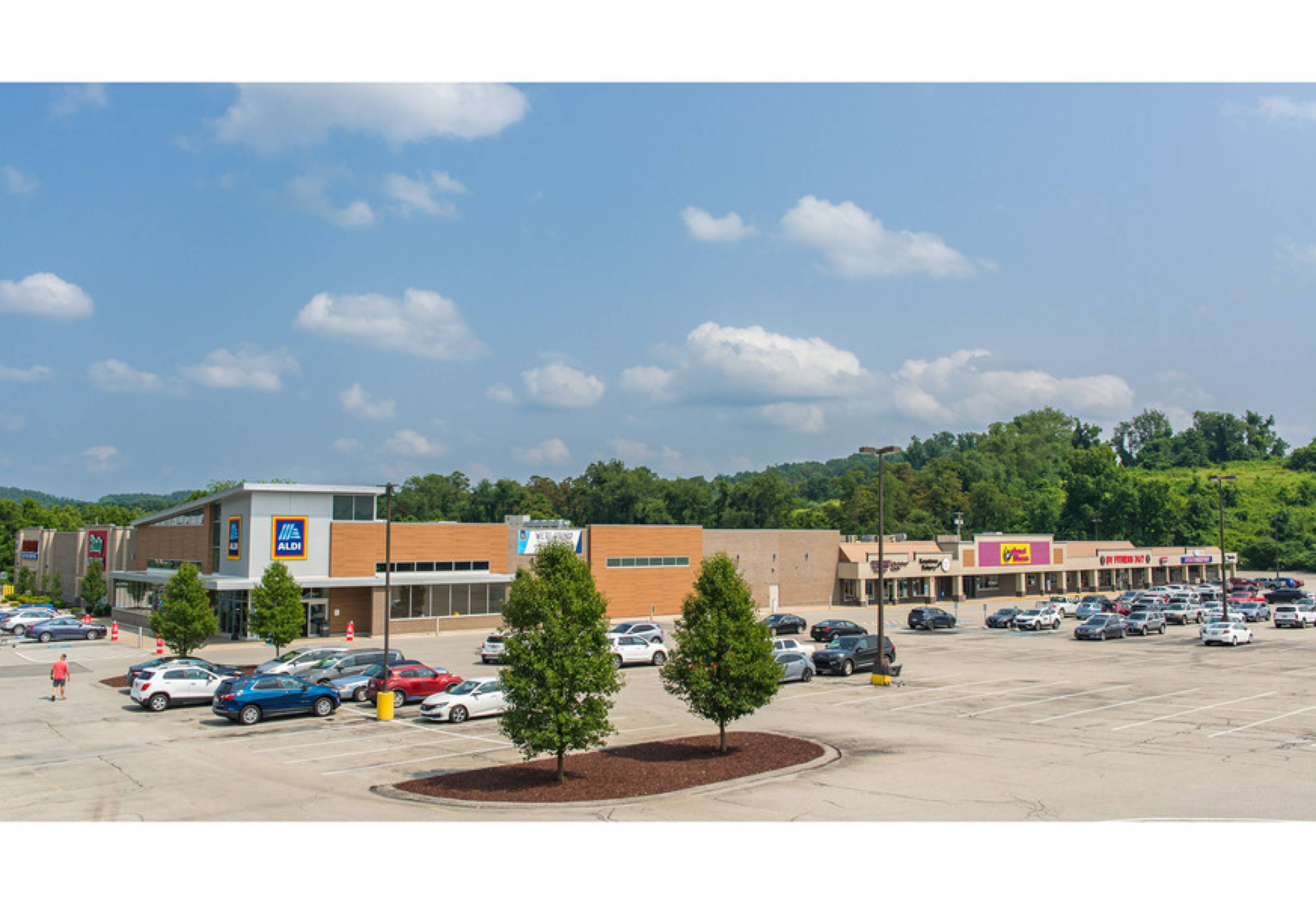 780 Rostraver Rd, Belle Vernon, PA 15012