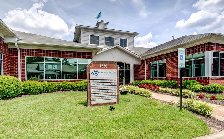 Pictures of Office property located at 1500 - 1540 Breezeport Way, Suffolk, VA 23435 for lease - image #1
