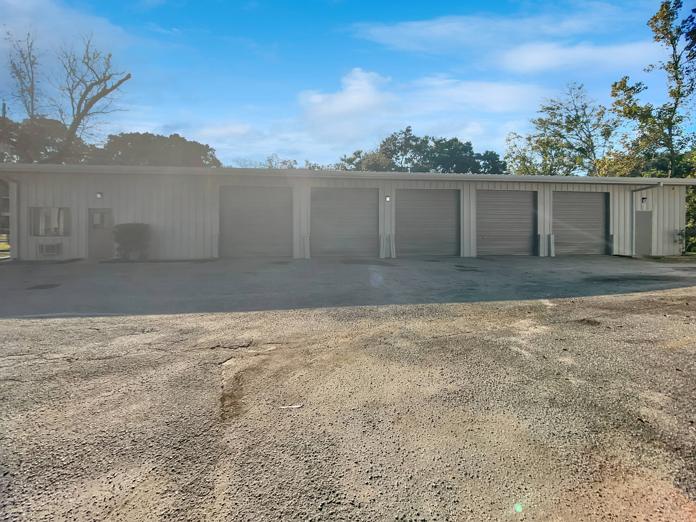 2565 Halls Mill Rd, Mobile, AL 36606