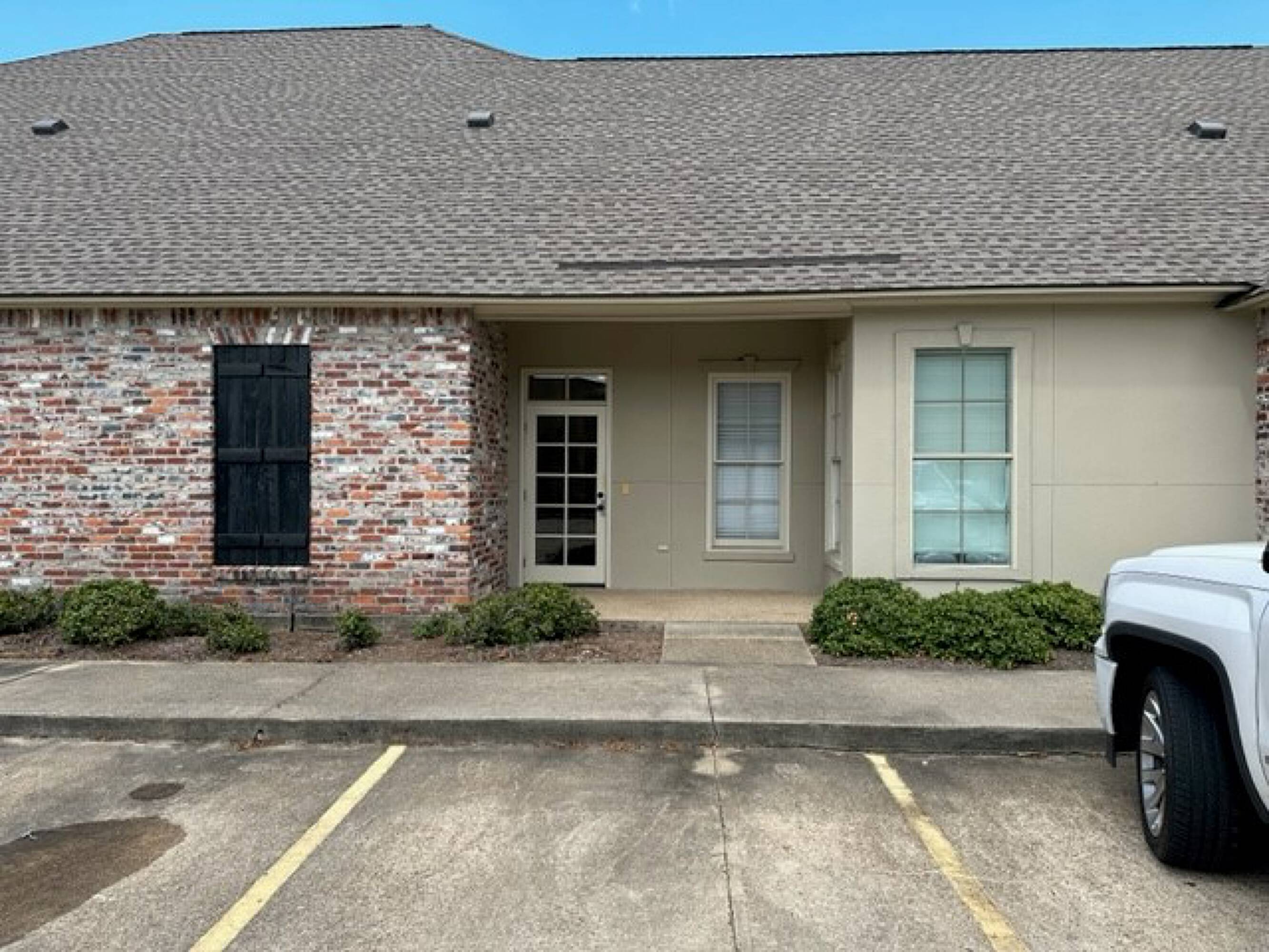 13348 Coursey Blvd, Baton Rouge, LA 70816