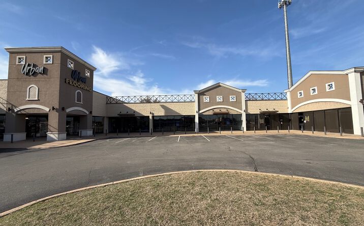 Pictures of Retail property located at 3717 W Main St, Norman, OK 73072 for lease - image #1