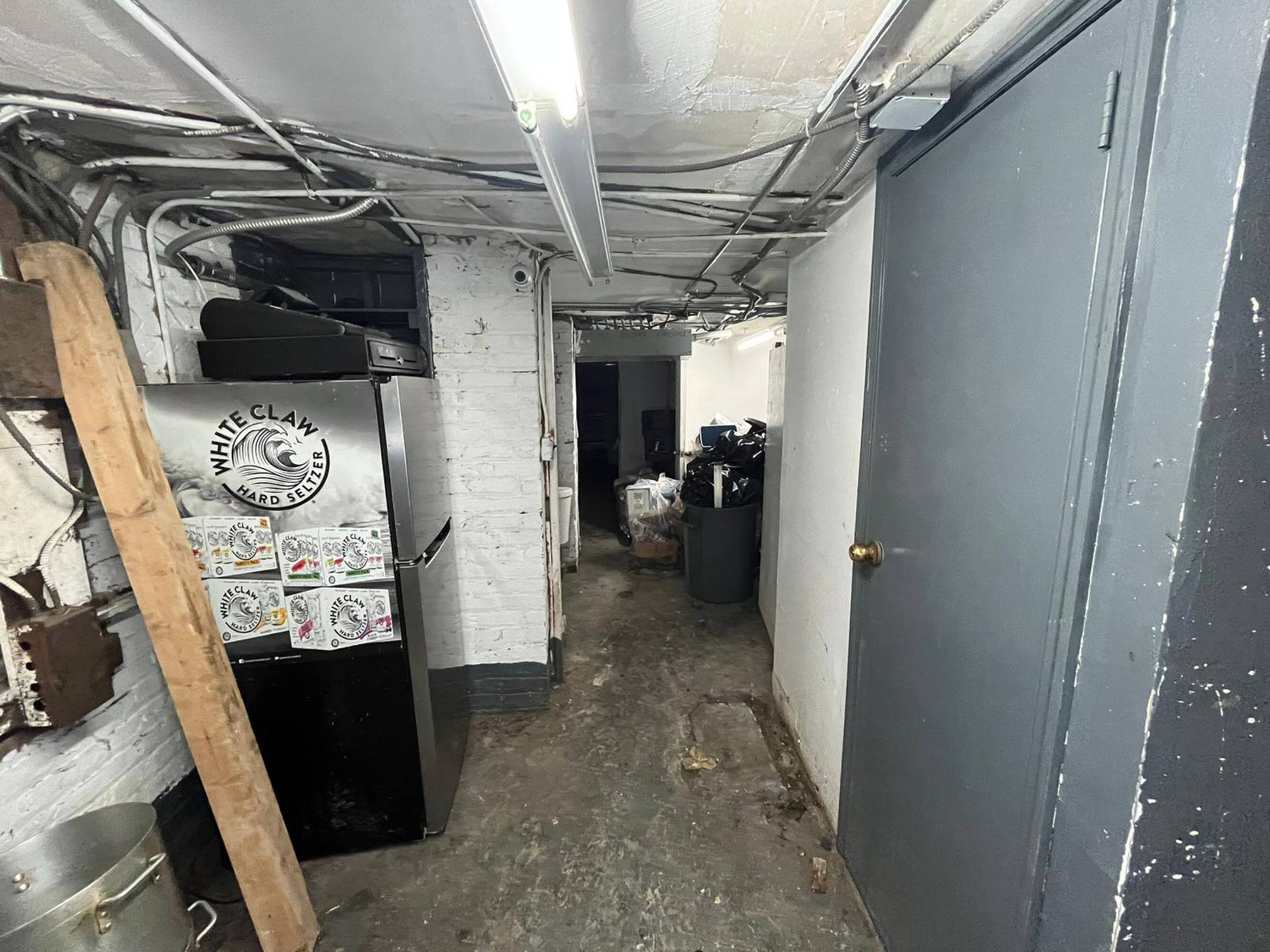 103 E 2nd St, New York, NY 10009