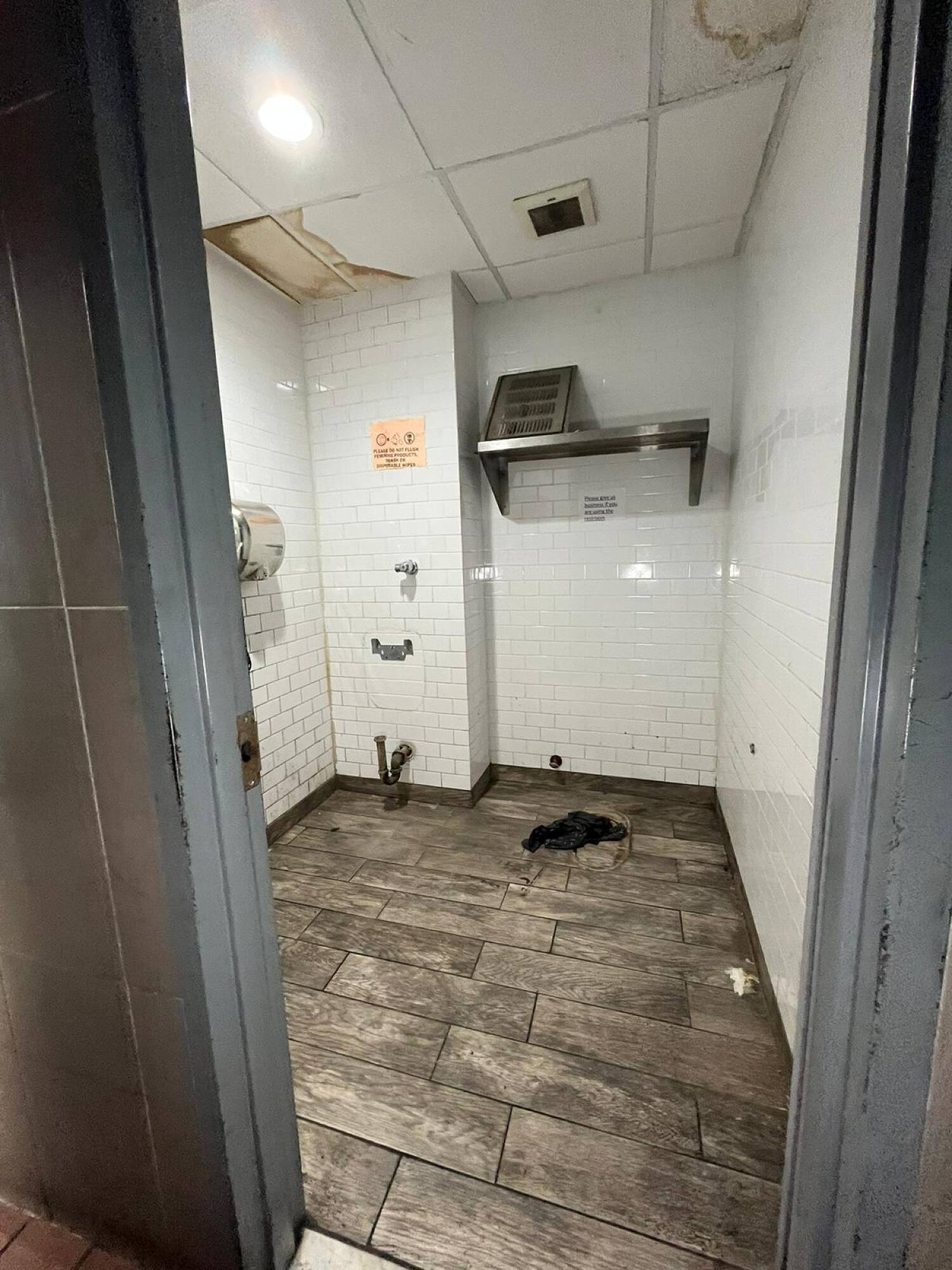 103 E 2nd St, New York, NY 10009