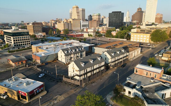 Pictures of Office property located at 295 Washington Ave, Memphis, TN 38103 for lease - image #1
