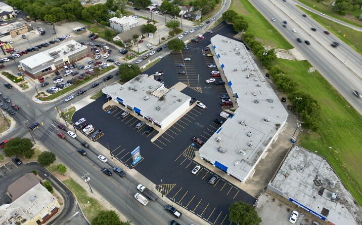 Pictures of Retail, Office property located at 2364 E Southcross, San Antonio, TX 78223 for lease - image #1