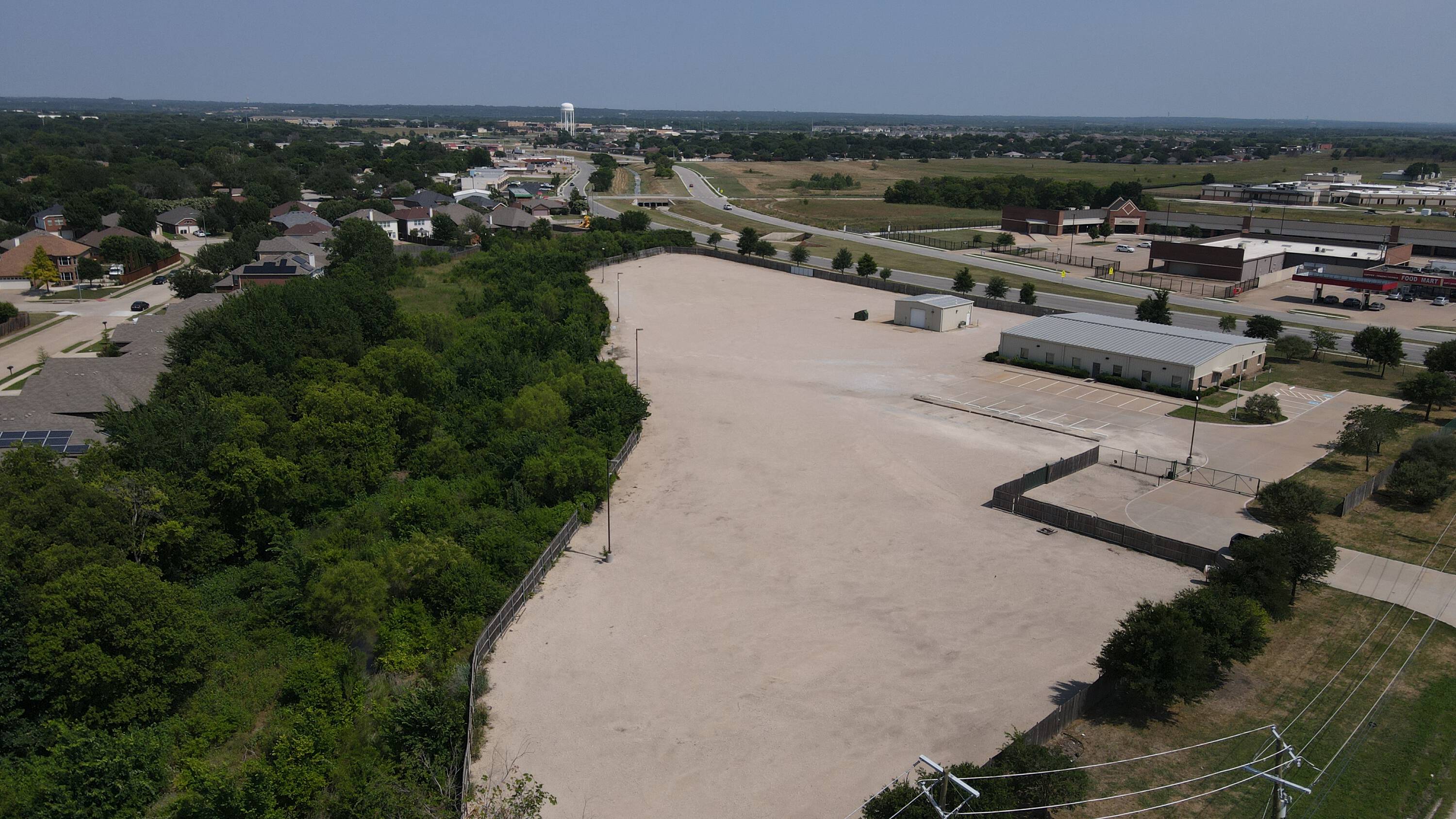 8601 Oak Grove Rd., Fort Worth, TX 76140