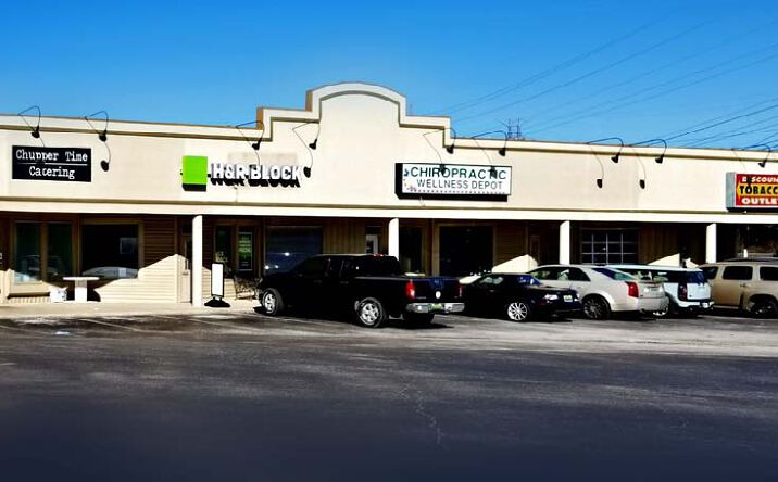 Pictures of Retail property located at 7914 Memorial Pkwy SW, Huntsville, AL 35802 for lease - image #1