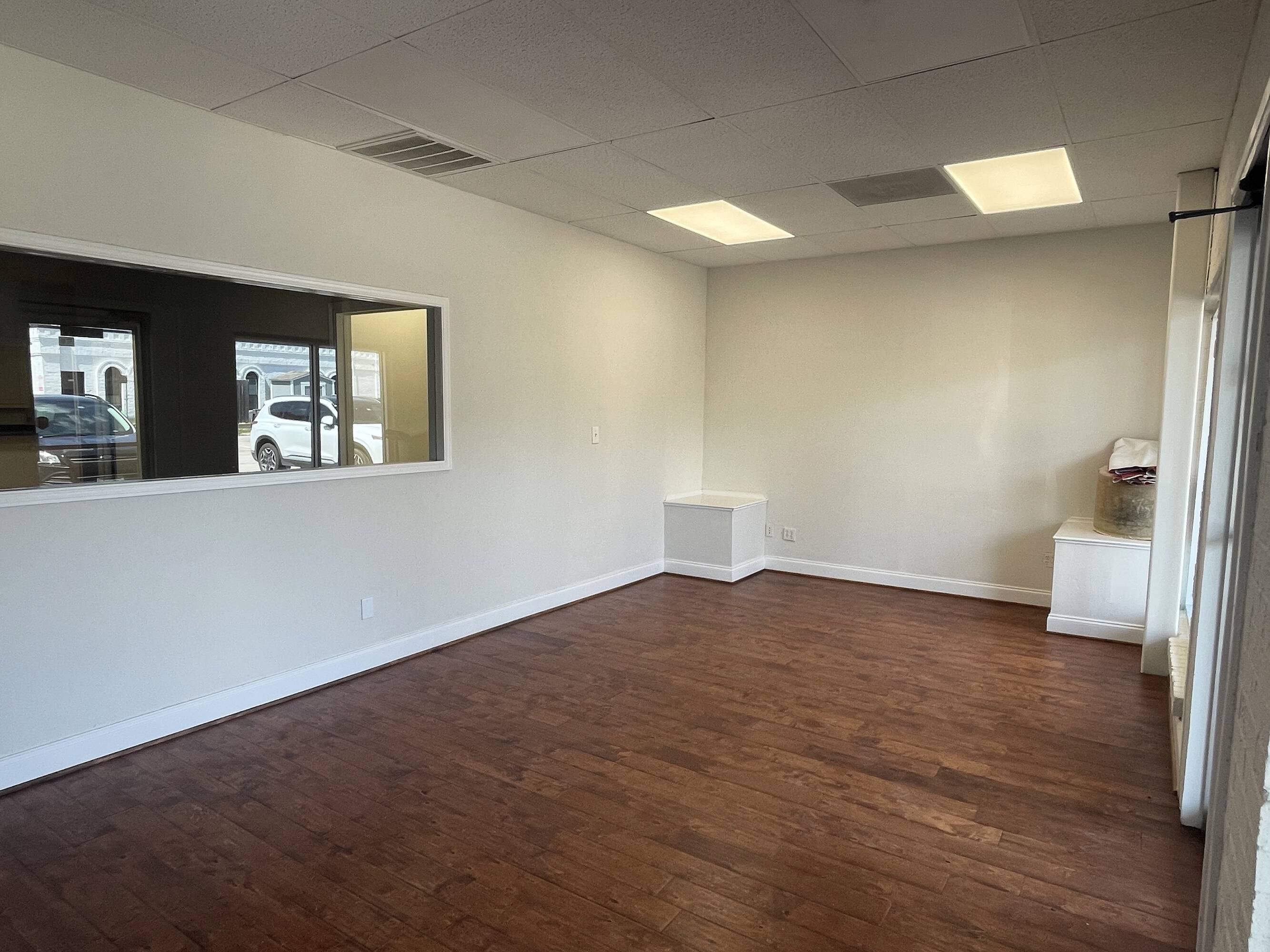 2109 W Parker Rd Suite 224 - fls3eqr