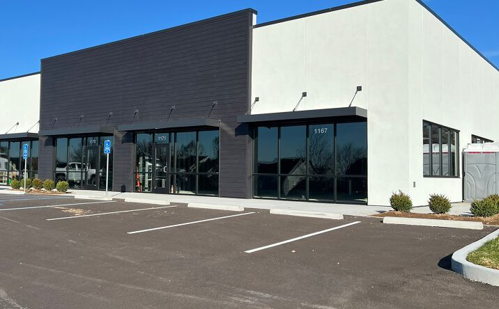 Pictures of Office property located at 1155 Hazel Ln, Farmington, MO 63640 for lease - image #1