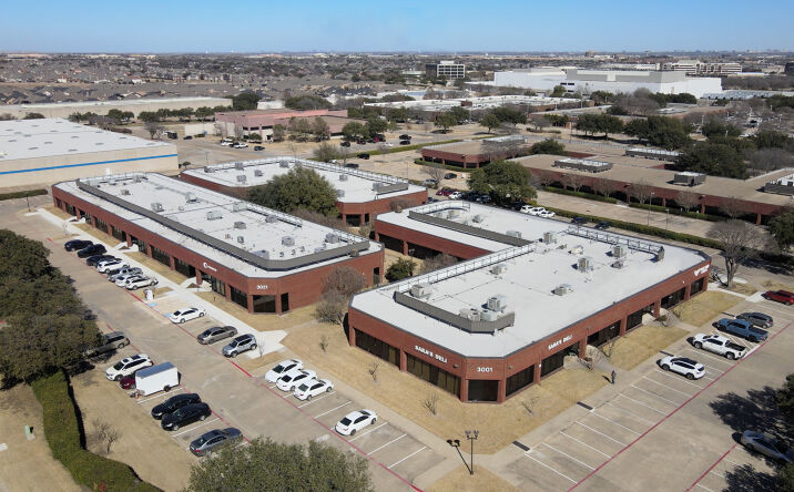 Pictures of Office property located at 3011 Gateway Dr., Irving, TX 75063 for lease - image #1