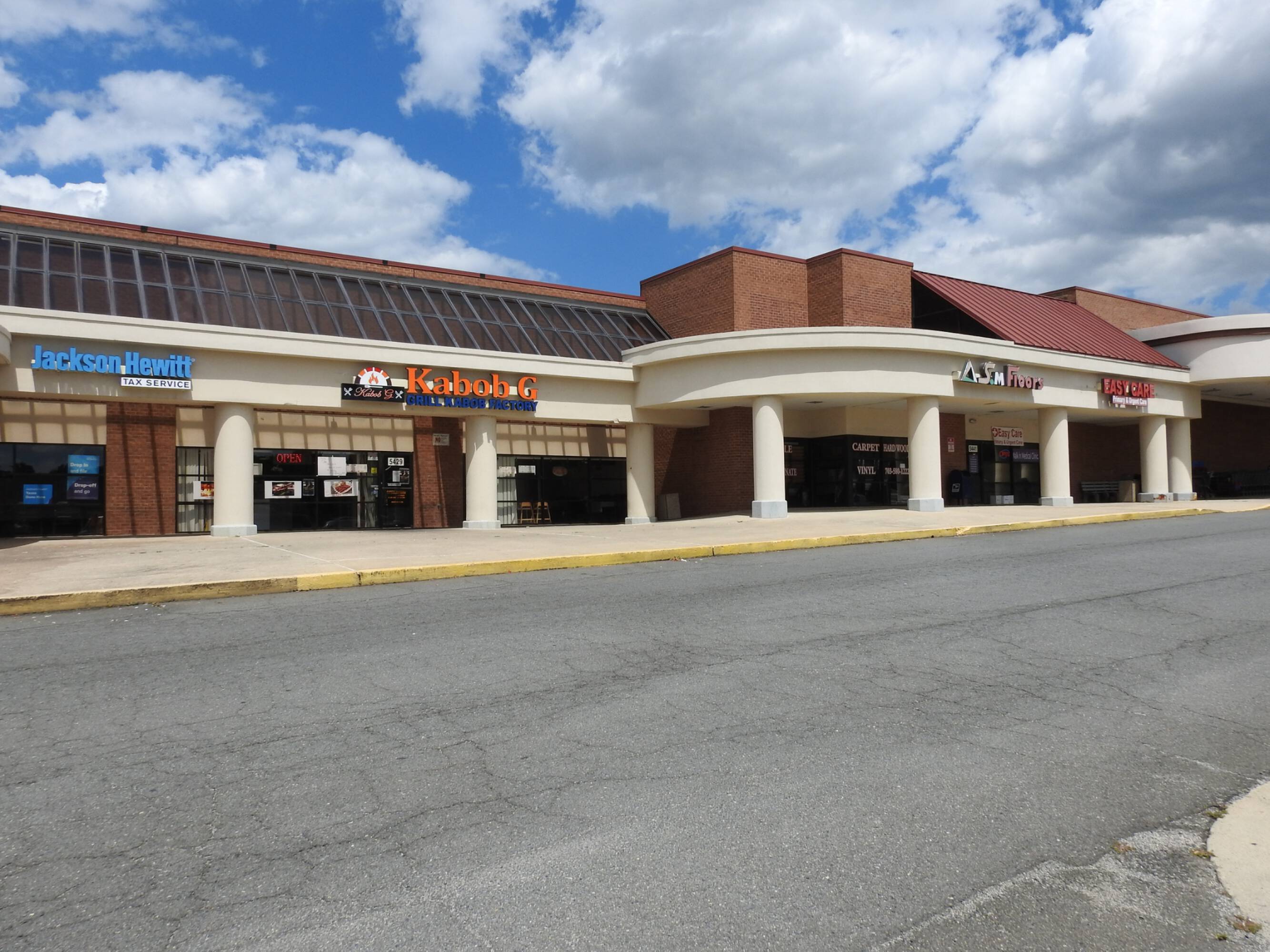 5360 Mapledale Plaza Blvd, Dale City, VA 22193