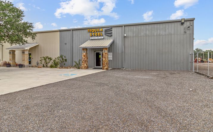 Pictures of Office, Land, Retail property located at 1200 E Interstate Hwy 2, Donna, TX 78537 for lease - image #1