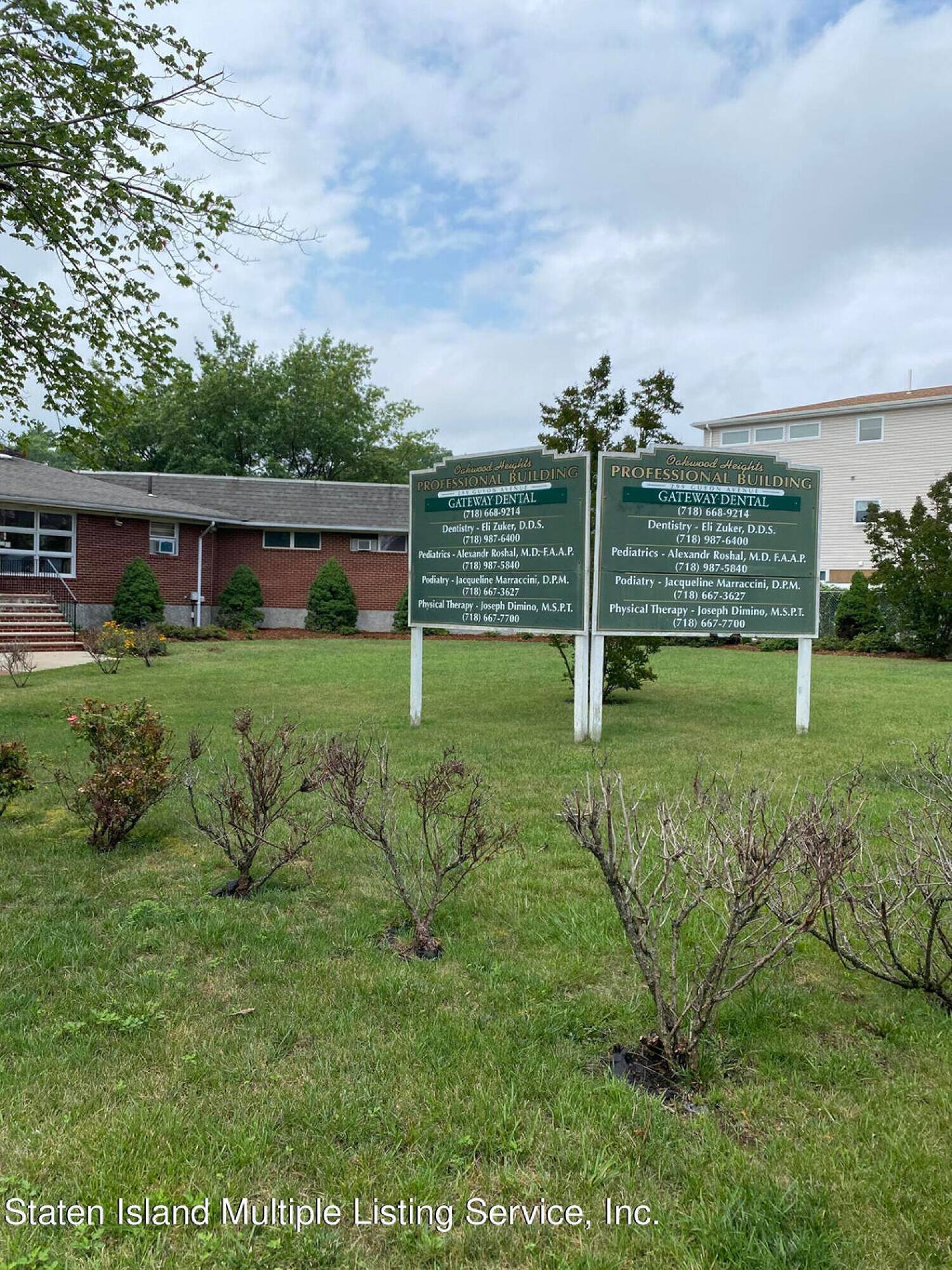 62 Seguine Ave, Staten Island, NY 10309