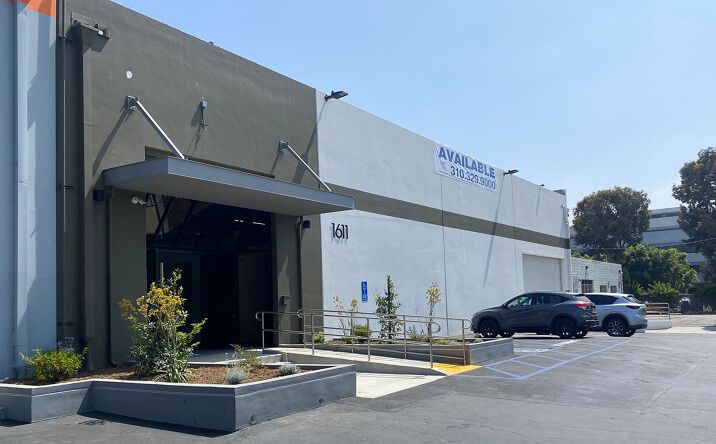 Pictures of Retail, Industrial property located at 1611 190th Street, Gardena, CA 90248 for lease - image #1