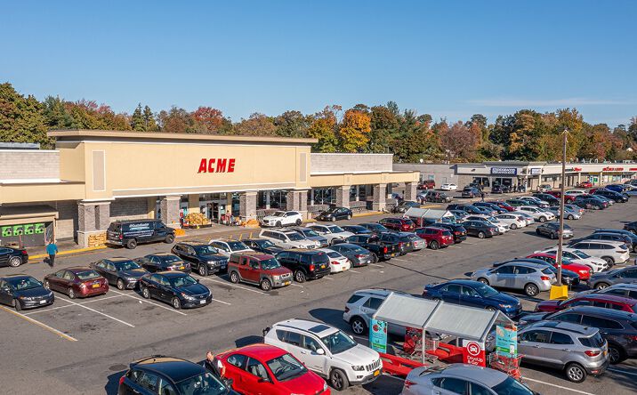 Pictures of Retail property located at McLean Plaza, Yonkers, NY 10705 for lease - image #1