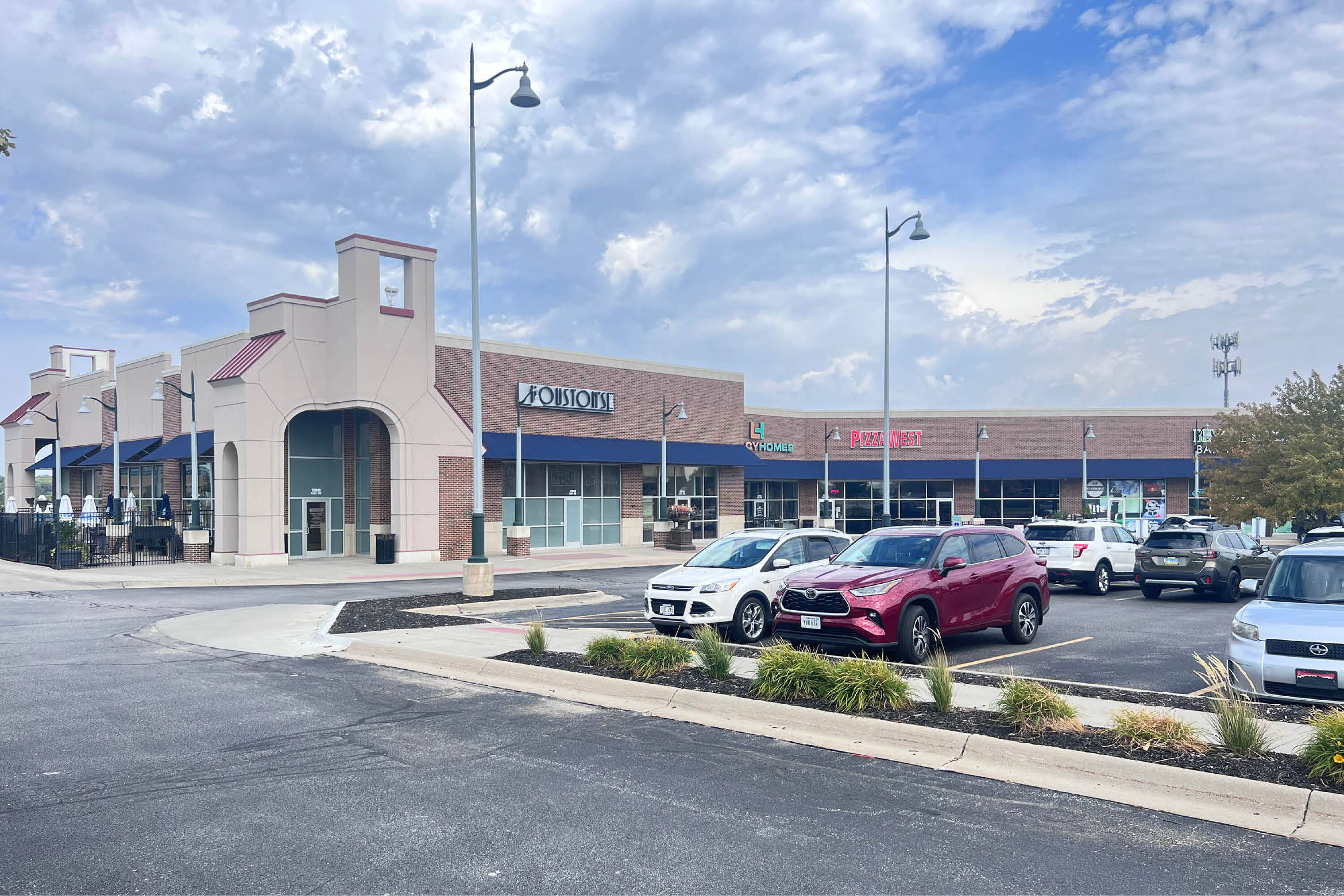 12040 McDermott Plz, La Vista, NE 68128 | Crexi.com