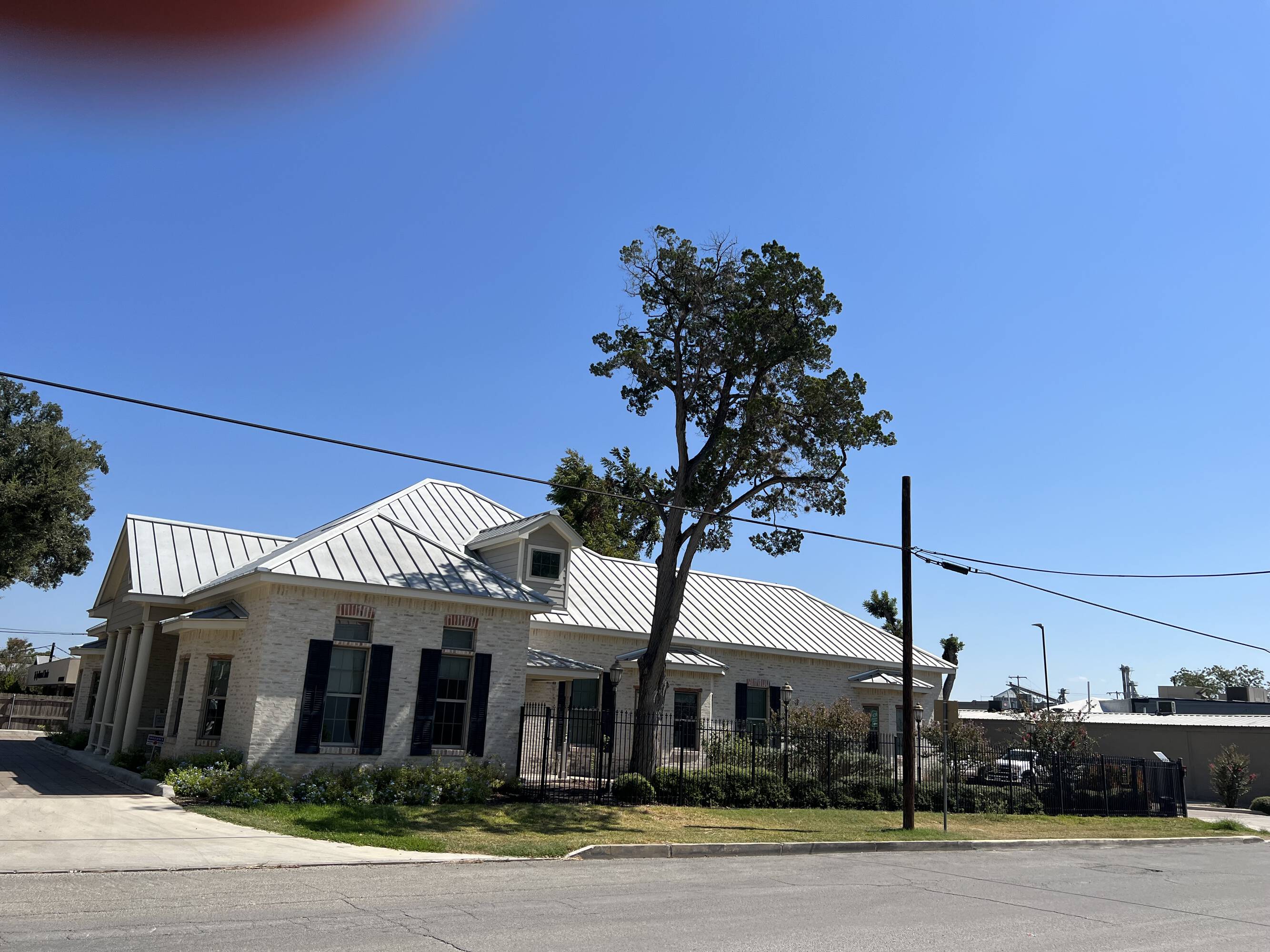 387 W Mill St, New Braunfels, TX 78130