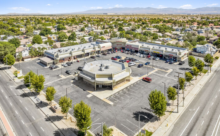 Pictures of Retail property located at 1004 E Ave K, Lancaster, CA 93535 for lease - image #1