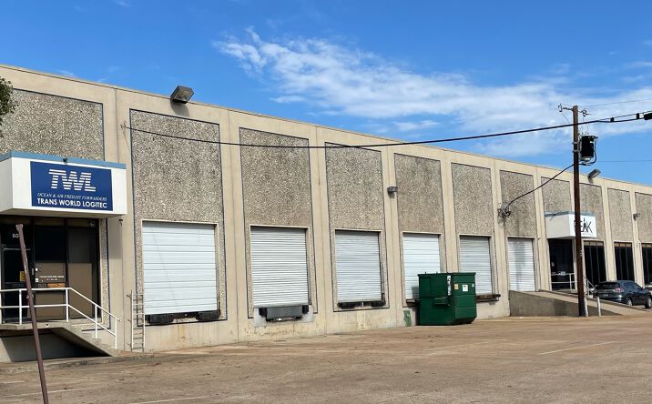 Pictures of Industrial property located at 4647 Leston St, Dallas, TX 75247 for lease - image #1