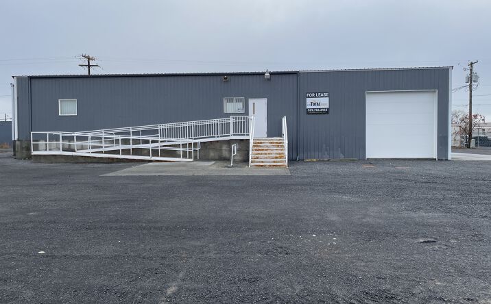 Pictures of Industrial property located at 1075 W Marina Dr, Moses Lake, WA 98837 for lease - image #1