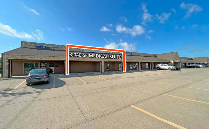 Pictures of Office property located at 1336 Mercantile Dr, Highland, IL 62249 for lease - image #1