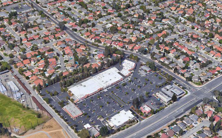 Pictures of Retail, Office property located at Gould Plaza, San Jose, CA 95110 for lease - image #1