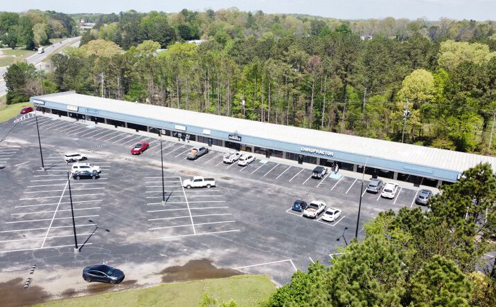 Pictures of Retail property located at 1021 US-431, Anniston, AL 36206 for lease - image #1