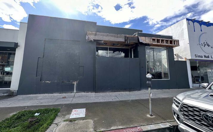 Pictures of Retail, Office, Restaurant property located at 8218 W 3rd St, Los Angeles, CA 90048 for lease - image #1