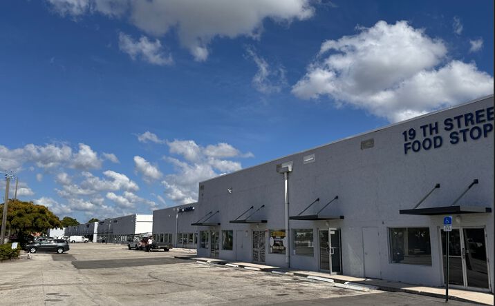 Pictures of Industrial property located at 3849-3999 NW 19th St, Lauderdale Lakes, FL 33311 for sales - image #1