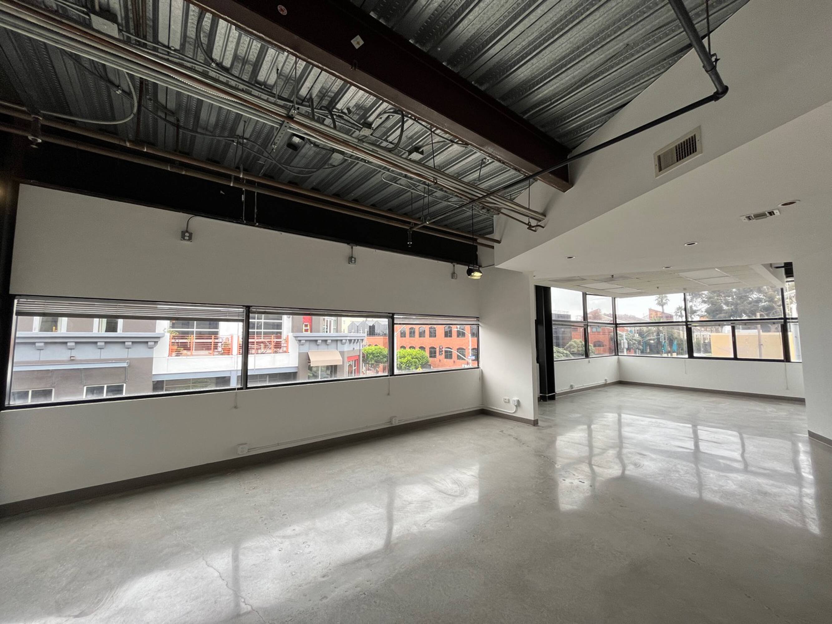 3015 Main Street, Santa Monica, CA 90405