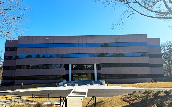 Pictures of Office property located at 300 Corporate Pkwy, Birmingham, AL 35242 for lease - image #1