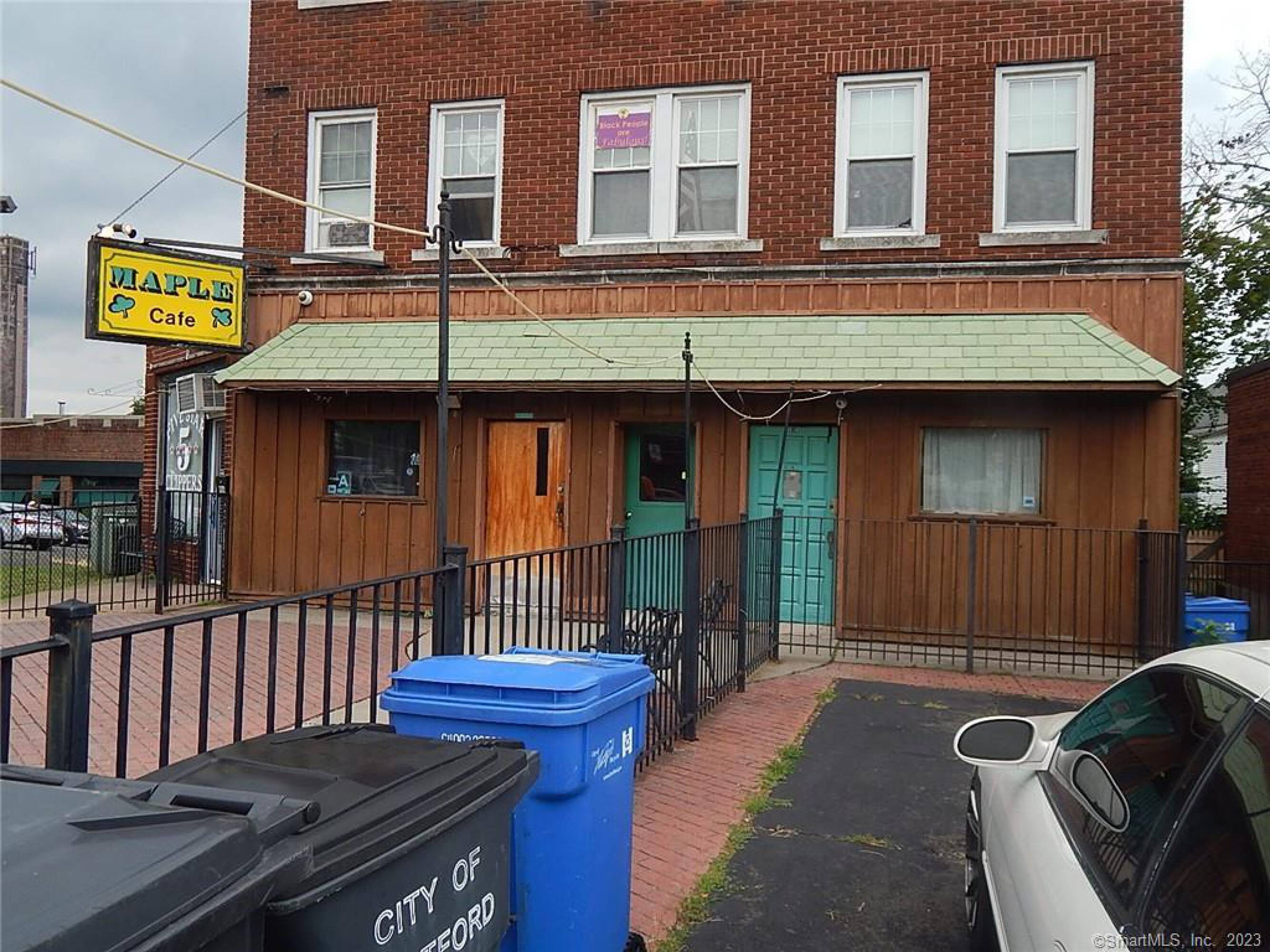 938 Maple Ave, Hartford, CT 06114