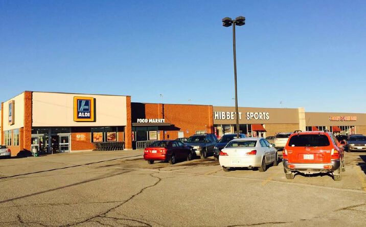 Pictures of Retail property located at 975 W College St, Marshall, MO 65340 for sales - image #1