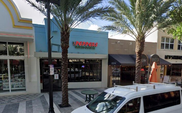 Pictures of Restaurant property located at 1908 Hollywood Blvd, Hollywood, FL 33020 for lease - image #1