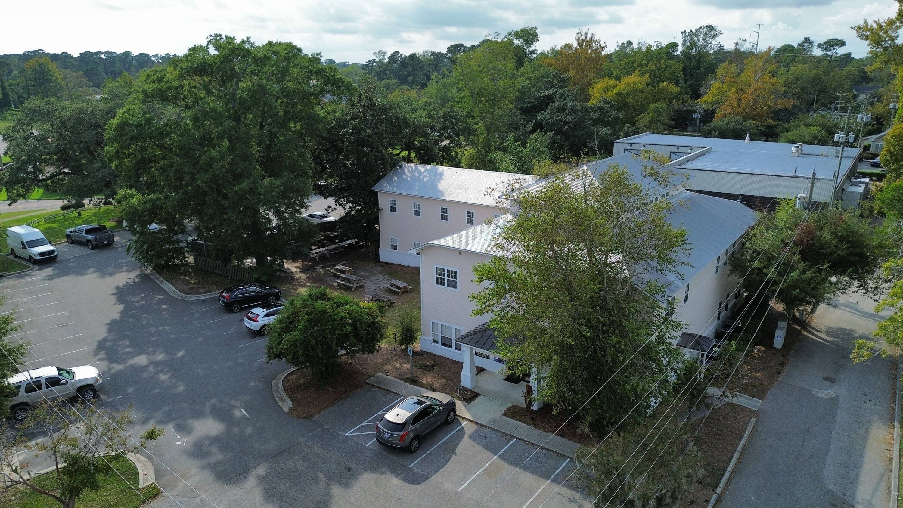 6209 Oleander Dr, Wilmington, NC 28403