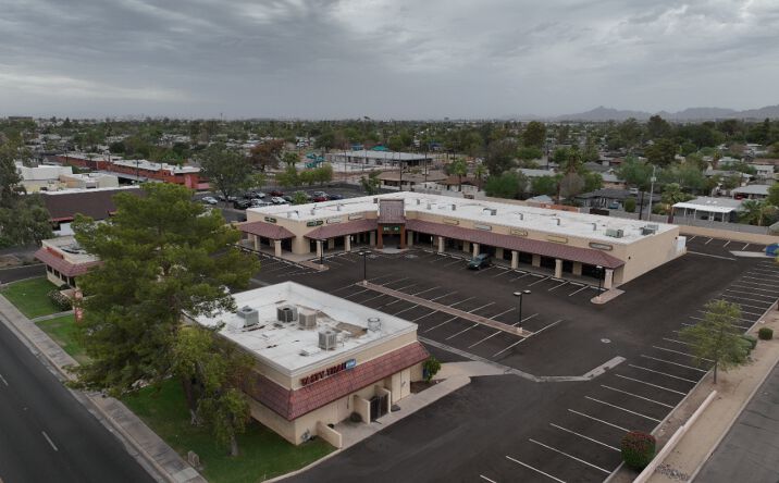 Pictures of Retail property located at 524 W Broadway Rd, Tempe, AZ 85282 for lease - image #1