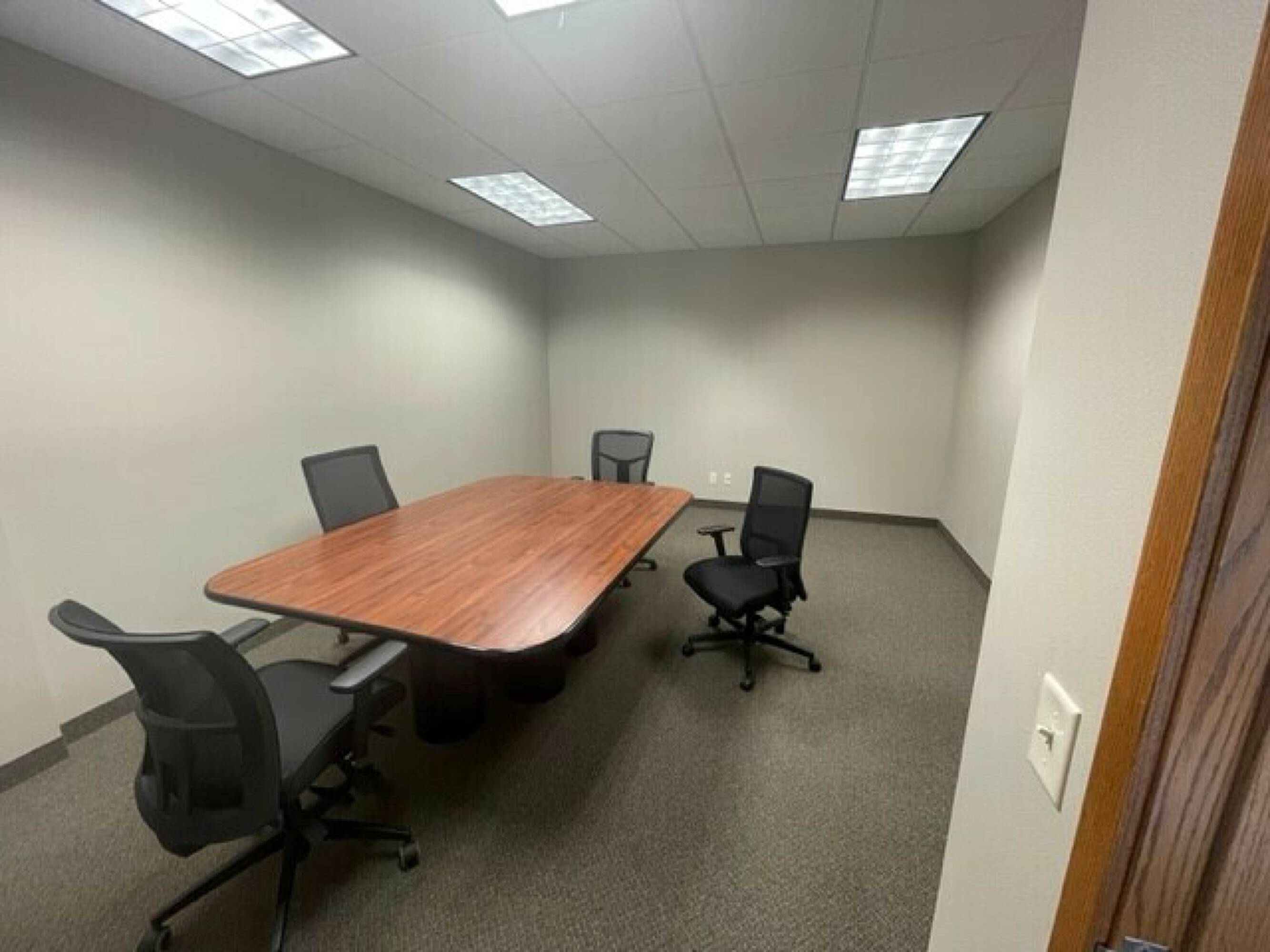 1820 Redding Ave N, Windom, MN 56101