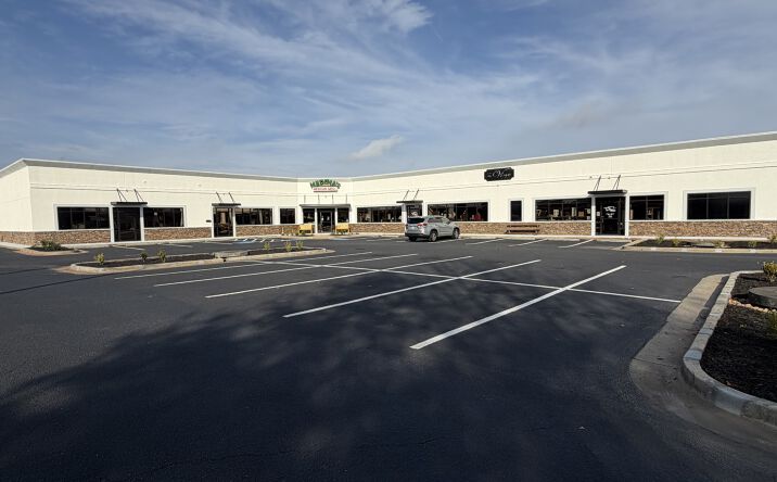 Pictures of Retail property located at 1281 S Houston Lake Rd, Warner Robins, GA 31088 for lease - image #1