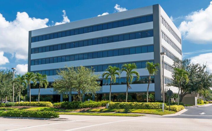 Pictures of Office property located at 5801 Pelican Bay Blvd, Naples, FL 34108 for lease - image #1