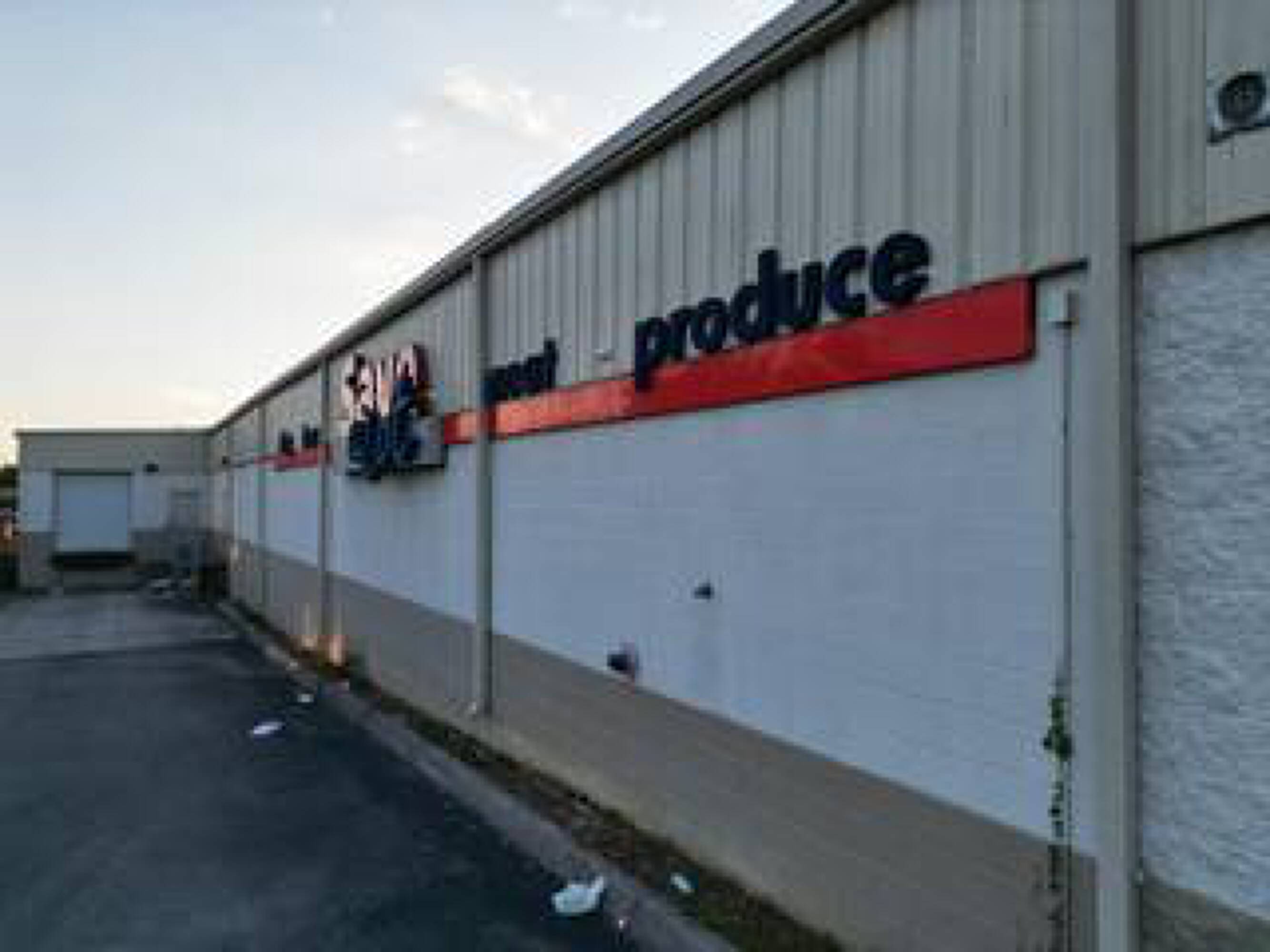 3850 Holston Dr, Knoxville, TN 37914